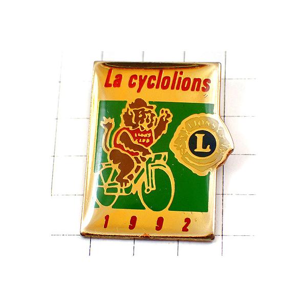 背景の１マスは５mmです。当店のピンバッジ はヴィンテージのレアな限定ピンバッジ です。それぞれのピンズの裏側の針には、新品の留め具をセットしてお送りします。新品の留め具代はピンズの商品代に含まれております。