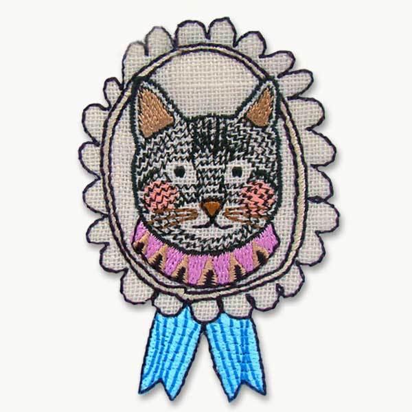 ワッペン Illustration ネコ 猫 アイロン接着ok イラストちっくな動物のかわいいワッペン アップリケ Org400 Ps Fan Yahoo 店 通販 Yahoo ショッピング