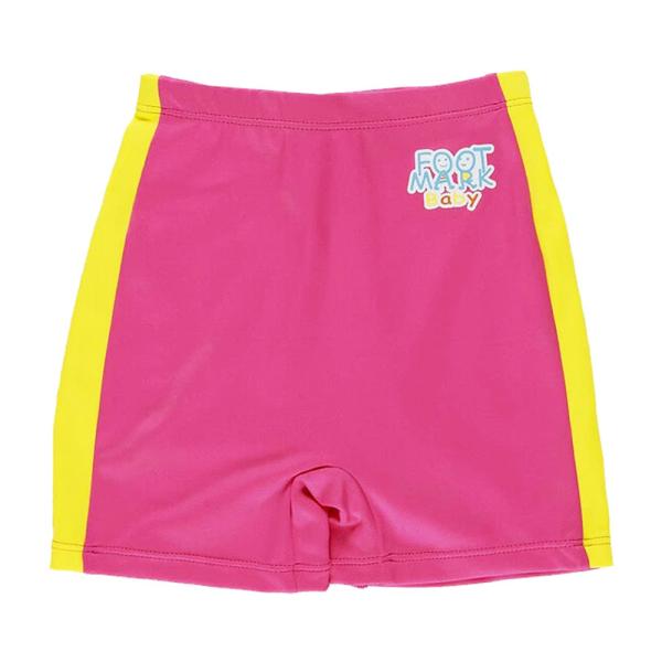 股下に長さのあるパンツタイプのベビー水着です。プールや海で迷子対策としても有効な明るく目立つカラーとなっています。水着や水泳用キャップの製品で定評のあるフットマーク製品ですので、安心してお役立ていただけます。小さなお子さまとの水泳タイムをお...