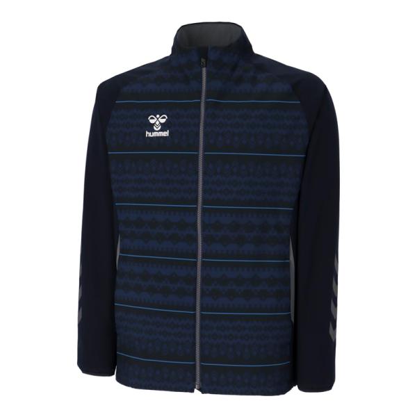 表地は伸縮性に優れたウーブン素材を使用し、裏地にはストレッチ性のある起毛素材を使用。 立体的なパターン設計で運動性能を追求した裏付きウーブンジャケット。 ヒュンメルのバンブルビーロゴの要素で構成されたノルディック柄を採用。 対象：メンズ・ユ...