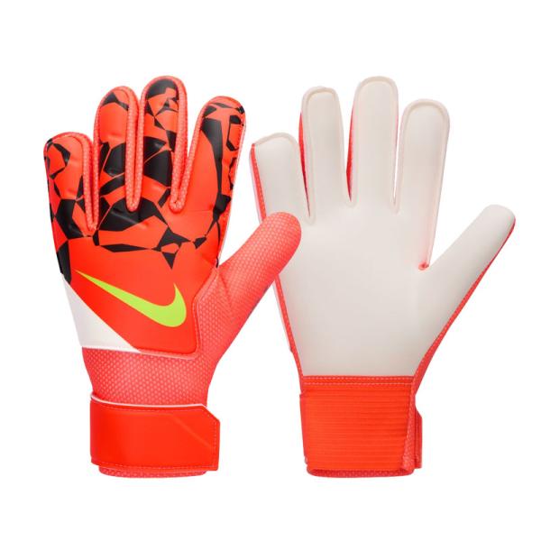 NIKE ナイキ GK マッチ JR手のひらのフォームパッドが強烈なシュートからの衝撃を吸収し、どんなボールも楽々セーブ。 なめらかな表面がボールのグリップを高め、通気性に優れたメッシュパネルが手を涼しくキープします。ジュニアサイズ■調節可...
