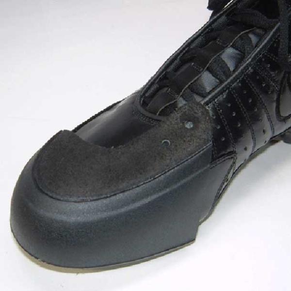 シューズと一緒にご注文下さい。Ｐ革の加工の場合は、返品受付できませんので、ご了承ください。●牛革×ウレタン製です。●右投げか左投げ/黒Ｐ革か白Ｐ革をご指定ください。Ｐ革加工 　ウレタン釘打ち※写真はイメージです。白カバーもございます！加工後...