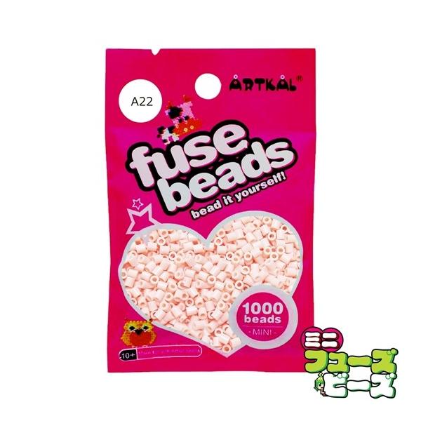 ■ 商品説明 ■ 種類：フューズビーズ ミニ（2.6mm）サイズ：直径 2.6mmカラー：フレッシュ数量：約 1,000粒RGB数値：R:252 G:191 B:169アイロンがけによる形状の保持に優れながらも、柔軟性のあるソフトタイプのア...
