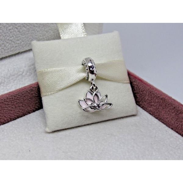 planetarium_pandoracharm105_1