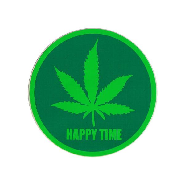 HAPPY TIMEのステッカーになります。大麻(マリファナ)の葉っぱがデザインされたステッカーです。海外ではハッピーと名付けられると「大麻入り」の意味でピザやドリンクなどがありますよね♪屋外でも使用可能なビニール製ステッカーです。サブカル...