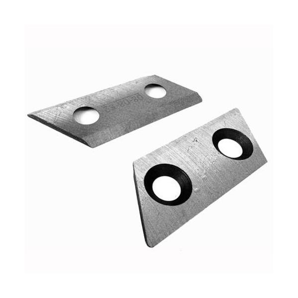 ■最大径4.5cmの太枝までパワフルに粉砕■枝シュレッダー専用の替刃2枚組、交換用ボルト2個×2付属■両刃式なので接地面を変えると2回ご使用いただけます爆買