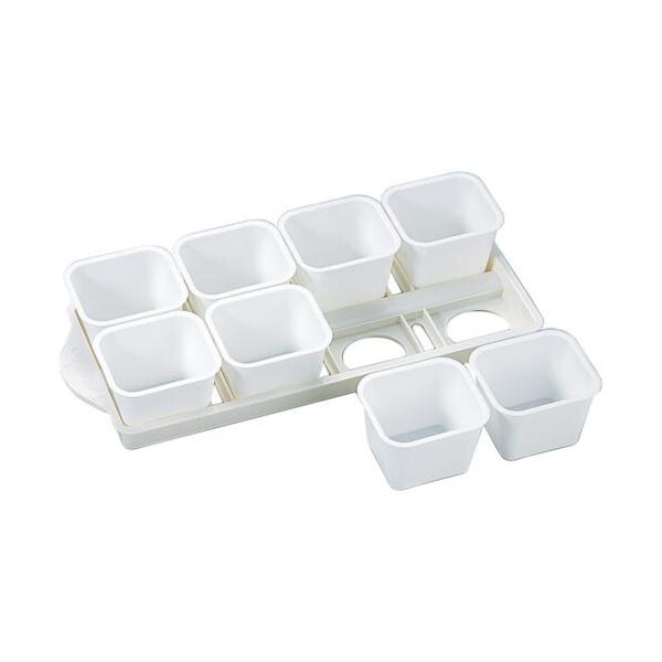 【商品情報】●スープやソースなどをフリージングしてストック！●ちょっと大きいアイスやシャーベットを作ったり、プチプリンやゼリー容器としても使えます。【商品仕様】●本体サイズ：幅（mm）227×奥行（mm）96×高さ（mm）40●容量：約40...