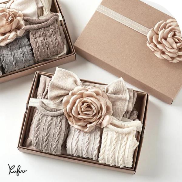 【セット内容・リトルワンボックス】■箱：21ｘ14.5ｘ3cm：小物用サイズ■日本製：コーデュロイバルーンブルマ：0-2歳■日本製：コットンリブヘアバンド：0-3歳■日本製：アラン模様ハイソックス：9-12cm