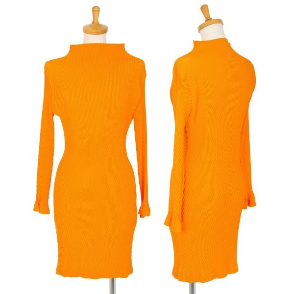 イッセイミヤケISSEY MIYAKE プリーツモックネックワンピース オレンジ 