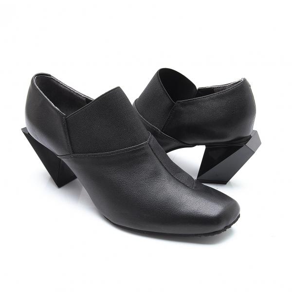 ISSEY MIYAKE イッセイミヤケISSEY 132 5. シェイプヒール ISSEY MIYAKE イッセイミヤケISSEY 132 5. シェイプヒール