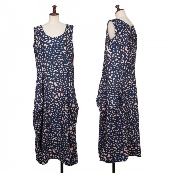 COMME des GARCONS（コムデギャルソン） 数字総柄変形ノースリーブ