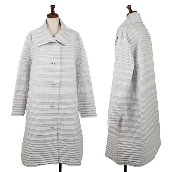 う*い様 ISSEY MIYAKE　プリーツ切り替えコート ISSEY MIYAKE（イッセイミヤケ） バイカラープリーツ切替コート ライト