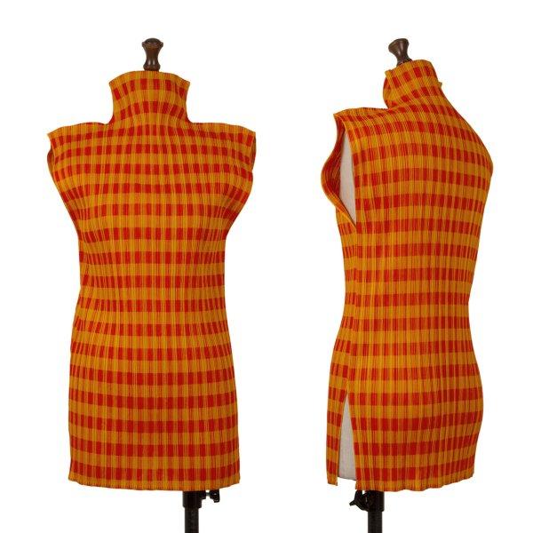 美品✨PLEATS PLEASE プリーツ　ノースリーブ　オレンジ　柄入り PLEATS PLEASE（プリーツ プリーズ） チェックプリントプリーツ