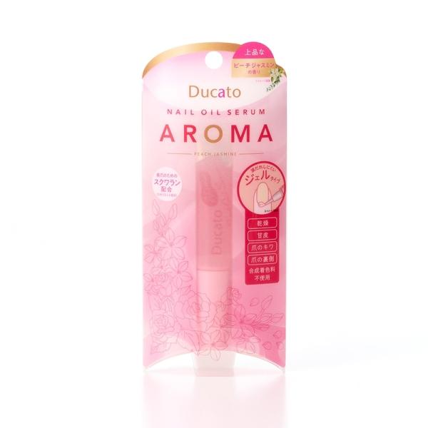 健やかな指先のための保湿成分「スクワラン」を配合したネイルオイル。液だれしにくいジェルオイルなので、出先などでも乾燥が気になったらこまめにうるおいケアが可能。オーデコロン並みの賦香率で、ピーチジャスミンの上品な香りをふんわり楽しめます。