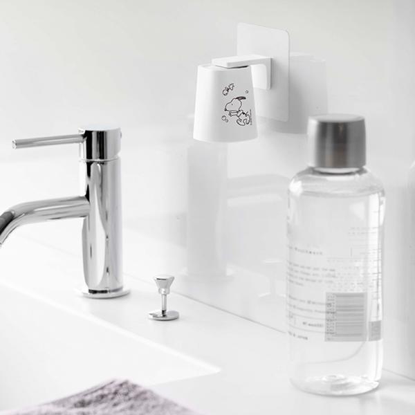 PLAZA・MINiPLA限定！インテリア雑貨の専門メーカー山崎実業の人気シリーズ「tower(タワー)」とPEANUTSがコラボレーションしたマウスウォッシュタンブラー。うがいやマウスウォッシュを使用する際に使いやすいサイズ感のミニタンブ...