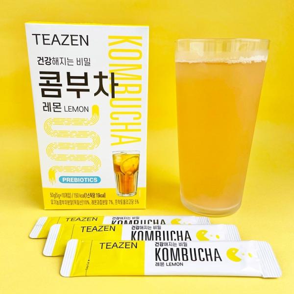 話題の「TEAZEN(ティーゼン)」のレモンコンブチャが登場！ コンブチャとは、紅茶や緑茶から抽出して発酵させた飲料です。微炭酸の爽やかなレモン味で、飲みやすく、水の量で自分好みの濃さに変えたり、常温水ではなく冷水で溶かすと、炭酸を強めに感...