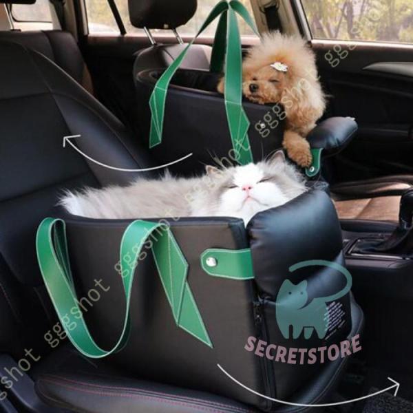 車の中に愛犬の安全な特等席を。 ふんわり心地よい車内用ベッドでたくさんお出かけしよう。オールシーズン使える素材感安心の安全設計飛び出しを防ぐリード付きです底面には滑り止め付き■犬、猫にもピッタリです。■サイズ：Sサイズ:44*24*22cm...