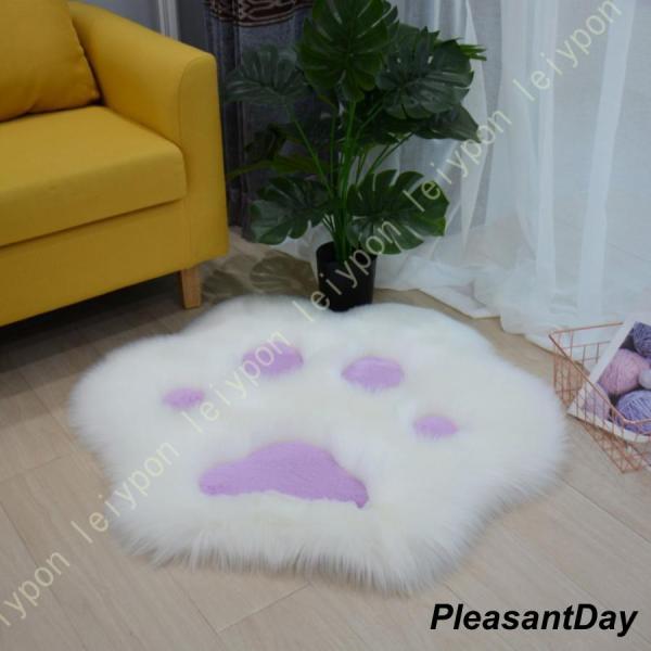 【ご来店ありがとうございます】 1.一年中快適ラグ 夏場の冷房、冬は床暖房 ホットカーペット対応 ラグマットはポリエステルを採用し、サラッとした触り心地で、冬は暖かく（耐熱試験も合格済みのでホットカーペット?床暖房に対応）、夏はサラサラので...