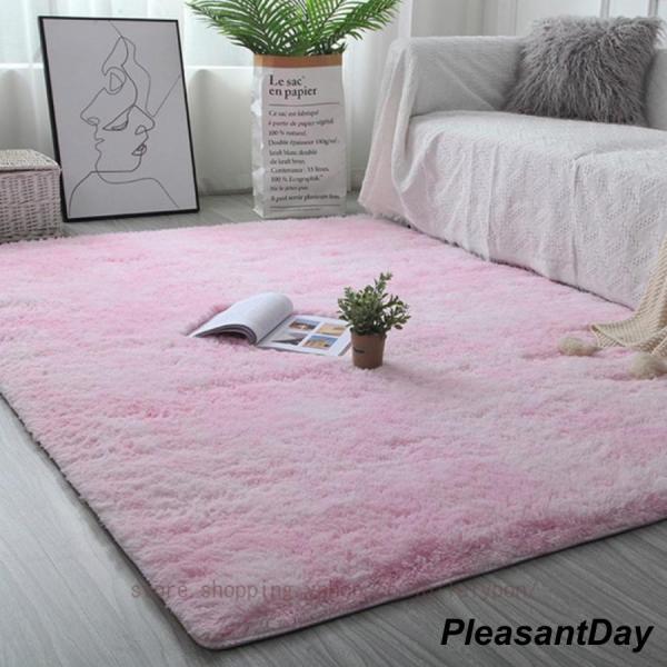 1.素材 【ふわふわ生地】極細繊維で作られた、ふわふわで弾力性にも優れています。ゴミや埃が絡ま難くて、掃除が簡単です。2.滑り止め！裏面には滑り止めが付いているため、地面との粘着性もよくて、ずれにくて、安定感があり、室内の転倒が防止できます...