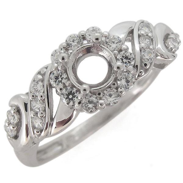 プラチナ製のセミオーダー用の空枠です。お手持ちのルース(宝石)で製作致します。思い出の品や大切な形見などのリフォームにお役立てください。サイズ【6号から16号】本体素材：プラチナ(Pt900)(品質を保証するPt900の刻印があります。)中...