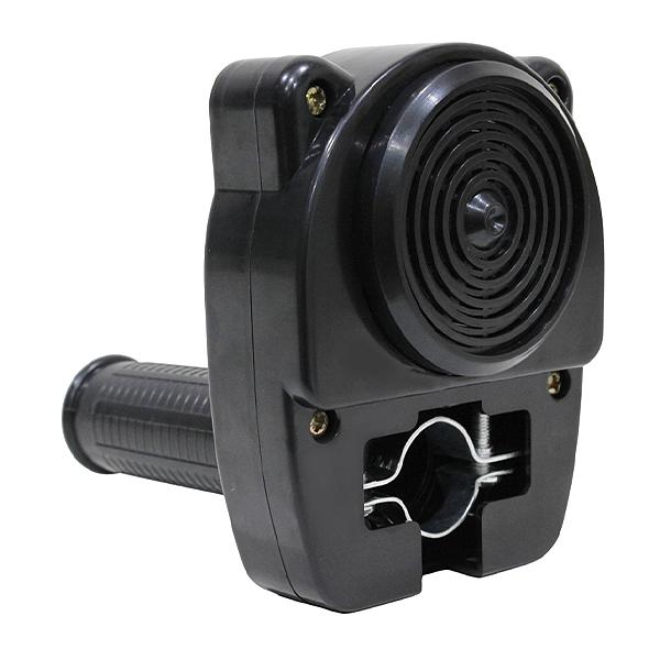 アクセルを回すとエンジン音（バイク音）に似た音がする、子供用おもちゃです。取り付けは既存の右ハンドルのグリップを取り外して、本品を差し込み、バンドで固定します。猫耳がついた可愛いハンドル グリップのデザインとなります。子供に大人気！自転車コ...