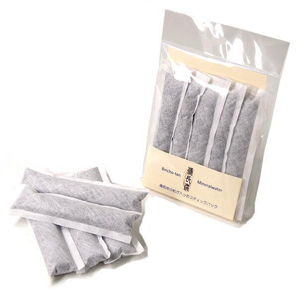 商品名：  ミネラル水用 備長炭パック 5本入 素材/全成分：  素 材：備長炭粒、袋：PET不織布 サイズ：  長さ180mmのスティック状 パッケージサイズ：220×120×20mm 商品重量/内容量：  5本入容量：20g（1本あたり...
