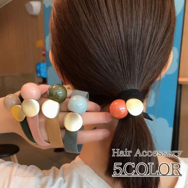 太めタイプなのできつく縛られず、痛くならない♪おしゃれなレディース用ヘアゴムです。【素材について】プラスチック樹脂【カラーについて】生産ロットにより柄の出方や色の濃淡が異なる場合がございます。お使いのモニターや撮影時の光の加減などにより画像...
