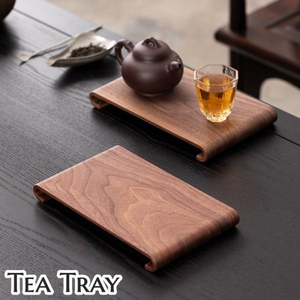 木製のおしゃれなトレイです。ティートレイはもちろん、インテリアの置物としても◎【サイズについて】画像をご参照ください。【素材について】木製【カラーについて】生産ロットにより柄の出方や色の濃淡が異なる場合がございます。お使いのモニターや撮影時...