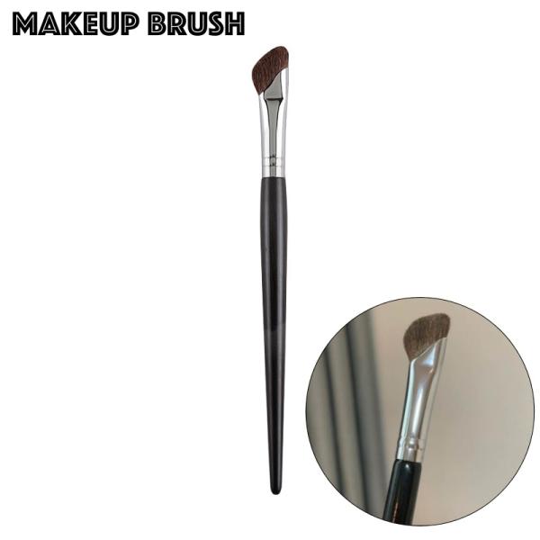 斜めカットが特徴的なフェイスブラシです。毛先が顔の凹凸にピッタリ合いやすい♪【素材について】プラスチック、金属【カラーについて】生産ロットにより柄の出方や色の濃淡が異なる場合がございます。お使いのモニターや撮影時の光の加減などにより画像と実...