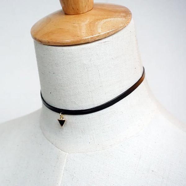 チョーカー おしゃれ 三角 シンプル かわいい キュート 女性 レディース アクセサリー ジュエリー キレイ ブラック 無地 ファッション小物 雑貨 Buyee Buyee Japanese Proxy Service Buy From Japan Bot Online