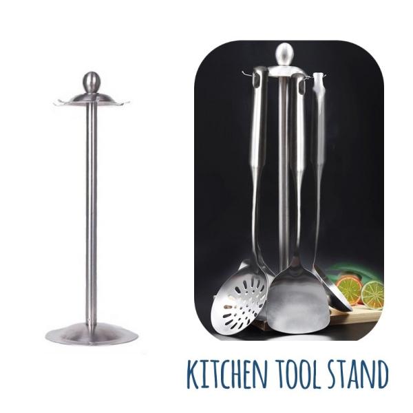 ごちゃごちゃしがちなキッチンツールをスッキリ掛けて収納♪シンプルでスタイリッシュなデザインのキッチンツールスタンド。コンロ脇におけるスリムなデザインで料理しながらさっと掛けれてとっても便利♪♪見せる収納としてキッチンをおしゃれに演出◎【サイ...