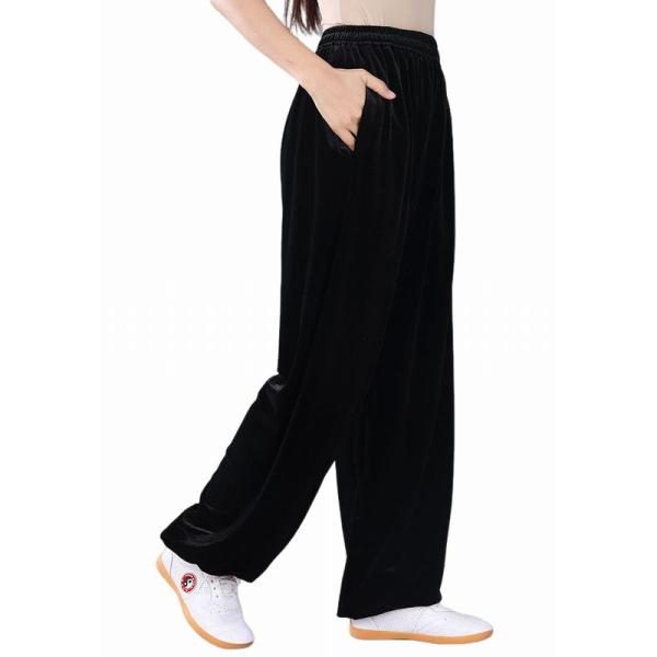 ◇秋冬用太極拳パンツポケット付きです。◇素材：合成繊維◇セット内容：太極拳パンツ◇カラー：ブラック、ネイビー、ワインレッド、パープル◇納期：ご入金確認後通常約10〜14日でお届け致します。★お急ぎの方はご対応ができませんので、ご注文されませ...