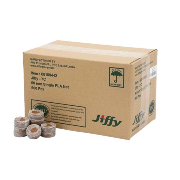 良質なココピート100％を不織布（PLA：生分解性プラスチック）で包んだものを乾燥・圧縮した育苗資材です。水をかけるだけで3〜5倍に膨らみ、そのままタネまきや育苗にご使用いただけます。【使用方法】ステップ.1移植する前日から直前までにバケツ...