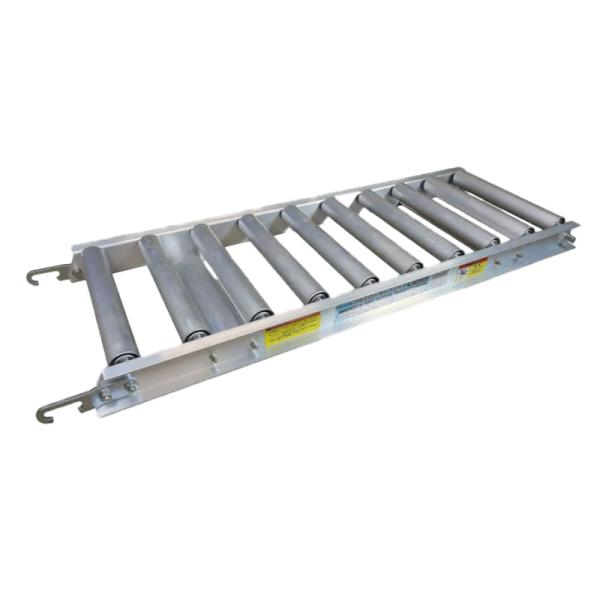 質量：5.7kg全幅：365mm高さ：65mm機長(中央)：1040mmローラー幅：300mmローラー径：φ42mmローラーピッチ：100mm耐荷重：250kg材質本体：アルミ合金ローラー部：アルミ合金ベアリング：スチール製