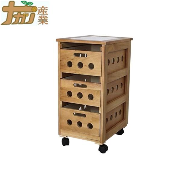 キッチンで便利な桐製の野菜ストッカーです。自然に近い透明感あるクリア塗装で仕上げました。引き出しには穴がたくさん空いていて通気性に優れています。天板はタイル貼り、ナベやケトルなどをおけます。キャスター付きで移動もラクラク。（お届け後の取付式...
