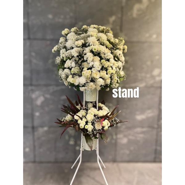 ★商品画像1枚目〜6枚目が該当商品になります。7枚目以降は会場の雰囲気など全体のイメージとなります。高さ約200センチ幅約100センチ＊商品画像はあくまでもイメージになりますので必ずしも同じお花が入るとは限りません。色合いや大きさとしてご理...