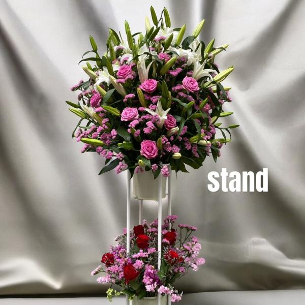 ★商品画像1枚目〜3枚目が該当商品になります。4枚目以降は会場の雰囲気など全体のイメージとなります。高さ約180センチ幅約80センチ＊商品画像はあくまでもイメージになりますので必ずしも同じお花が入るとは限りません。色合いや大きさとしてご理解...