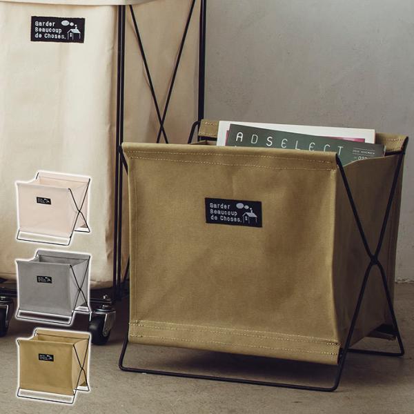 シンプルなデザインと色味が可愛いマガジンラック。後ろにポケット3つが付いて、使い勝手も◎。内側はコーティングしている為、汚れても拭き取りやすいです。ブラックのタグがいいアクセント♪【サイズ】約幅31×奥行27×高さ31cm【素材】アイアン、...