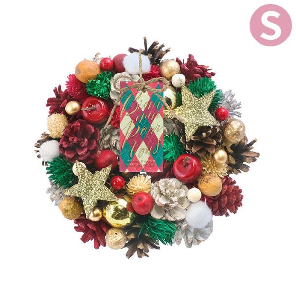 昔見た外国映画の中のクリスマスをイメージするような世界観のリース。幼い頃の憧れのように、どこか懐かしさのあるデザイン。キラキラのパーツが楽しいクリスマスを盛り上げてくれます。【プレートの訳】Bienvenue：ようこそpour vous：あ...