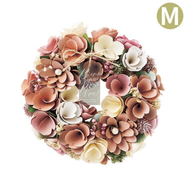 やわらかな色合いが、甘い春の雰囲気のリース。【透明プレートの訳】Bienvenue：ようこそPour Vous：あなたのためにGARDONS LE SOURIRE：笑顔でいようune journee：1日【サイズ】約幅235×奥行70×高さ...