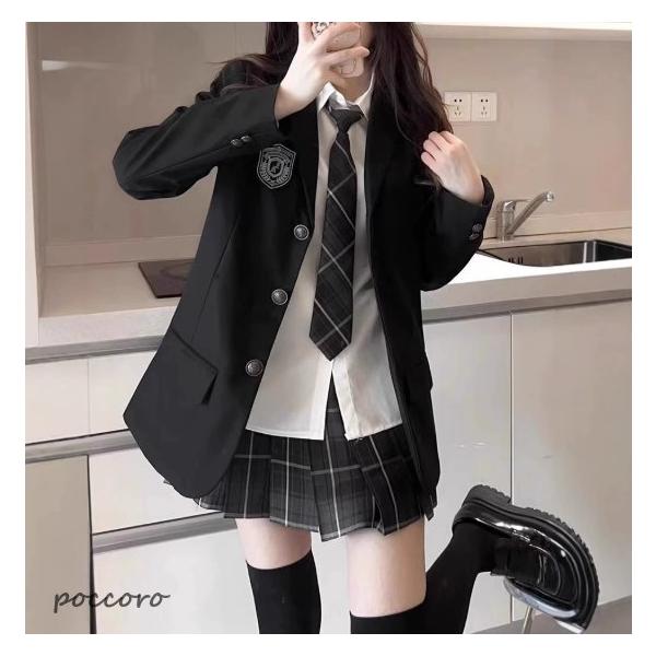 清楚で可愛いブレザータイプの制服6点セットです！女子中高生風のデザインで、学園祭や文化祭、卒業式・入学式・発表会など様々なシーンにぴったり♪ 6点セット：ジャケット+スカート+長袖シャツ+ネクタイ+バッジ+黒い靴下1足制服姿で特別な思い出を...