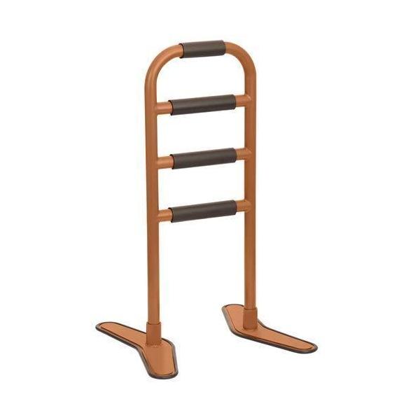 いろいろな場所で使える立ち上がり補助手すり●移動させる事ができるのでいろいろな場所で使用可能です。●ベースの角度調節ができるので、使用シーンによって使い分けができます。●スポンジカバーを使用しているから、グリップが握りやすく、滑りにくいです...