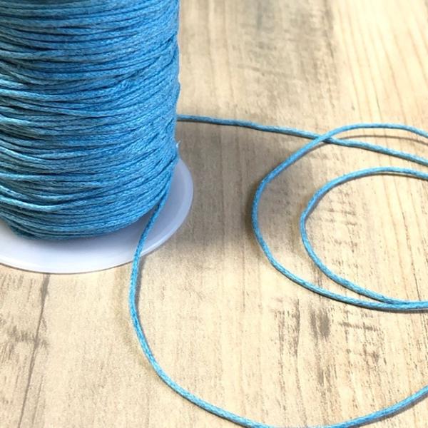 ワックスコート加工されたコットンコード です。ブレスレットやネックレスなど編んだりそのまま使用したり加工しやすい細さです。※ベタベタしたタイプではありません。5ヤードでの販売です。(※1ヤード 約91.4cm)※1ヤード(36インチ)のもの...