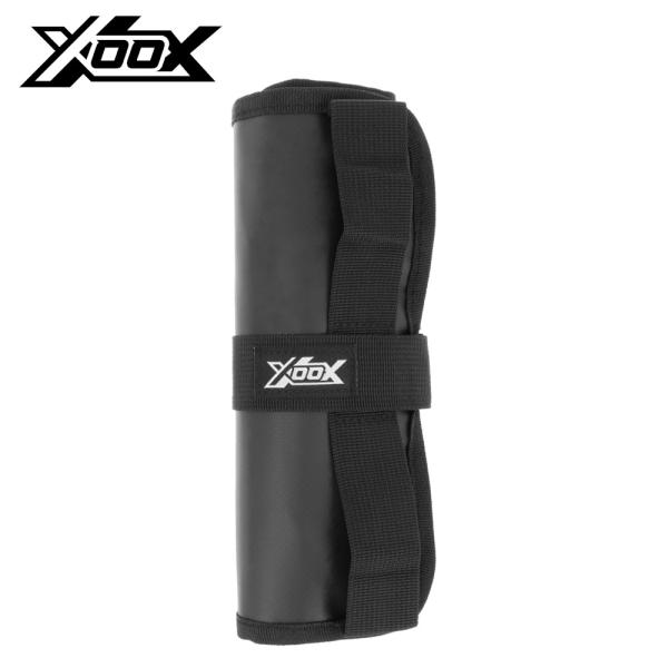 XOOX  ■ジグの長さに合わせて面ファスナーの留め位置を3段階で調整可能。 ■収納時は巻いてコンパクトに、展開時はジグが一覧で見やすく取り出しやすい。 ■使用後のジグを入れたまま丸洗いできるメッシュポケット仕様。 ■本体素材は丈夫で水に強...