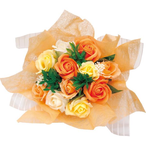 ヴァージンローズを使用し、可憐な雰囲気に仕上げました！【商品内容】グリーン（葉類）・包装紙・リボン・アクセサリー等全ての副資材は、変更になる場合がございます。【サイズ】現品約１７×２１ｃｍ【素材】ココナッツオイル・グリセリン・デンプン・食用...