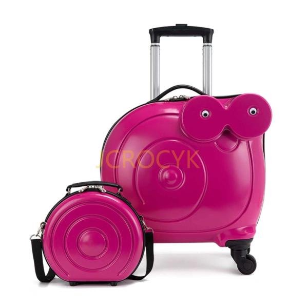 ★ 素材：キッズスーツケースは耐久性に優れた耐久性のあるABS / PC素材で作られています。子供用キャリーケースは表面が滑らかで、汚れた場合は湿らせた布で簡単に拭き取ることができます。環境にやさしい素材の使用は、子供にとって無害で無毒です...