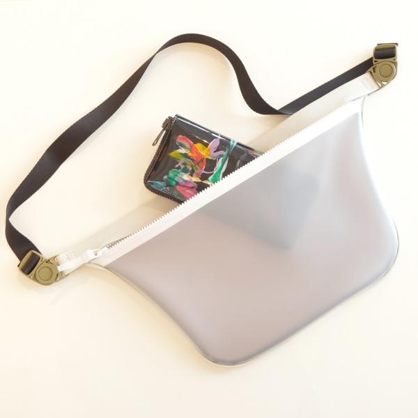 macromauro(マクロマウロ) / PLANE BAG LARGE (WHITE) :planebag-wh-l