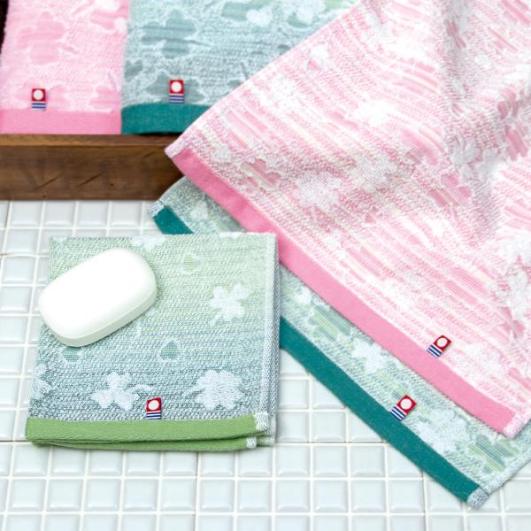 今治タオル【ラ・フローリスト】フェイスタオル×1枚ふんわりタオルに浮かぶやさしい色合いのクローバー。淡い色調の グリーン と ピンク の2色を取り揃えました。こちらの2色よりお選びください。今治タオル【ラ・フローリスト】・見つけると幸せを運...