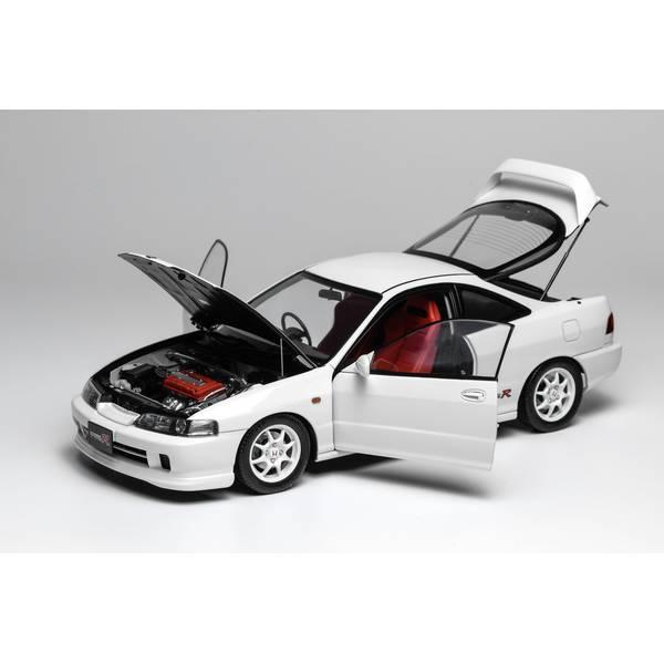 MOTORHELIX 1/18 ホンダ インテグラ タイプR DC2 Early Version
