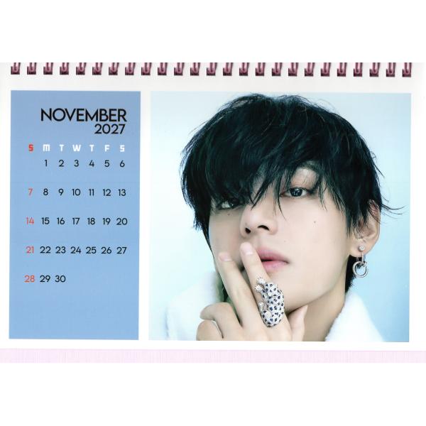 BTS V �e�e �O�b�Y ��� �J�����_�[ (�ʐ^�W) 2027~2028�N (2�N��) + �X�e�b�J�[�V�[���Z�b�g ���i�摜1